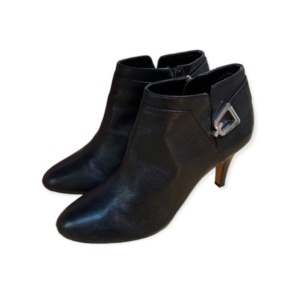 Vince Camuto Womens Vernaya‎ Black Leather Almond Toe Shooties Shoes Booties 8.5